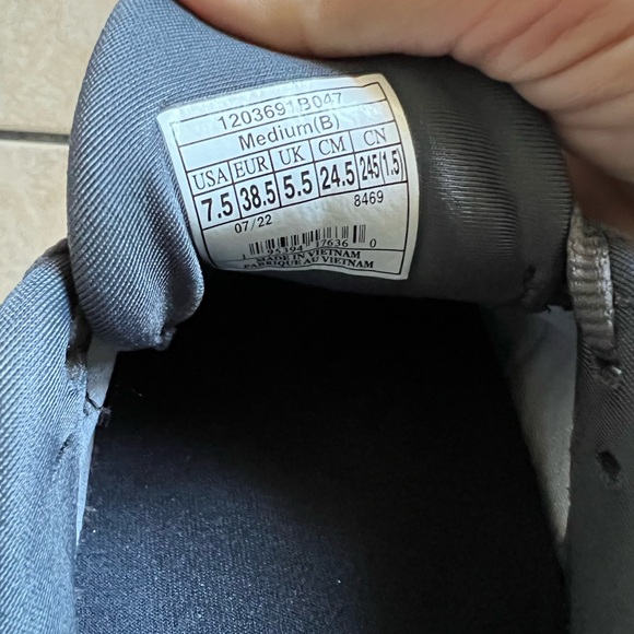 Like new Brooks Glycerin 20 Women’s running shoe - Picture 3 of 3